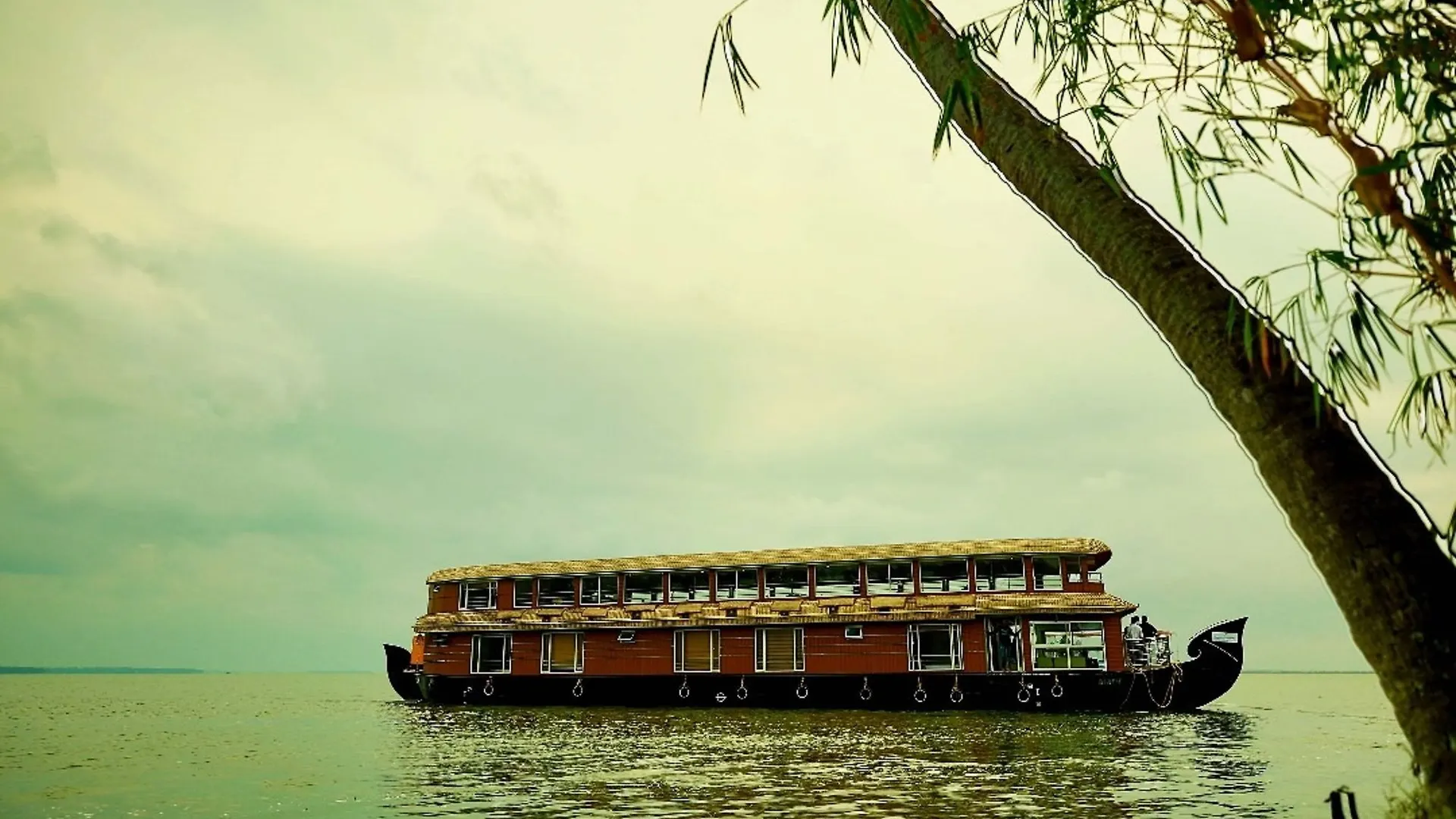 *** Úszó hotel Southern Panorama Cruise Alappuzha India